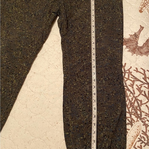 MEC hiking pants - Picture 8 of 9